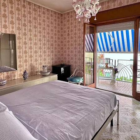 Alfa Holidays Apartment Sorrento