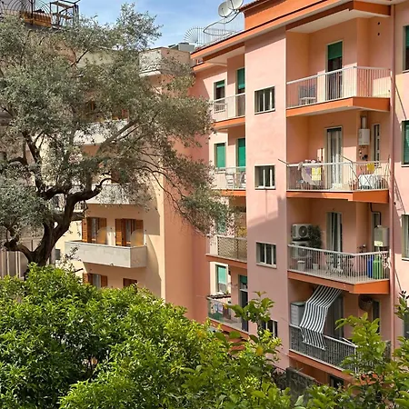 Alfa Holidays Apartment *