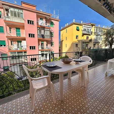 Alfa Holidays Apartment